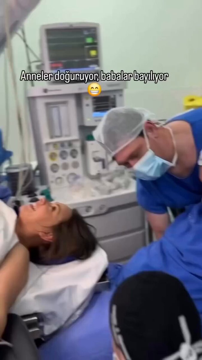 Kocası doğumhanede bayıldı Bu erkeklerde kuş kadar yürek yok