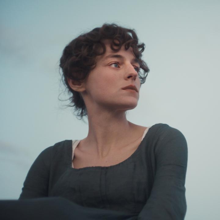 'Orgullo y prejuicio', el clásico de Jane Austen, regresa con Emma Corrin como Elizabeth Bennet y Jack Lowden como Mr. Darcy en otoño de 2026✨💌