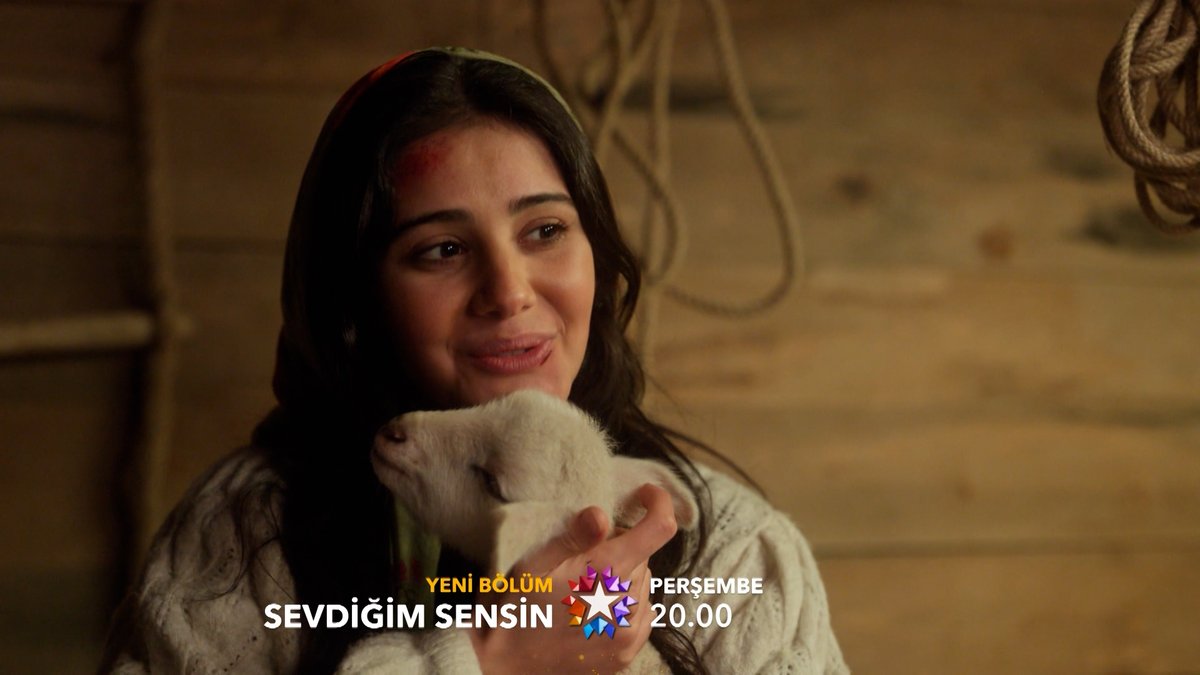 Sevdiğim Sensin I 3. Bölüm 2. Tanıtım "Her gün azar azar yaşarken öldürürler..." Belki de kopardıkları yerden açar, yeniden başlarız. 🌼 #SevdiğimSensin yeni bölümüyle perşembe 20.00’de Star’da! AY YAPIM STAR TV