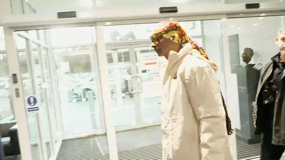 Snoop Dogg has arrived at the stadium ahead of Swansea's clash against Preston this evening 🎶🐐