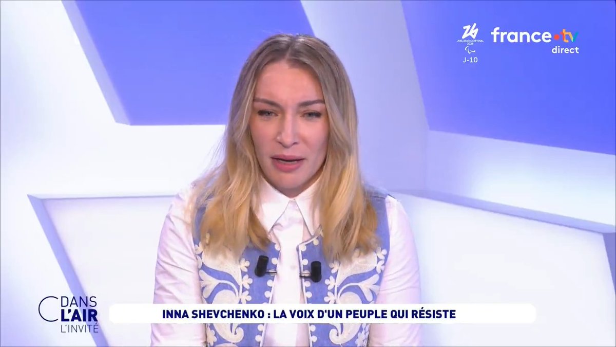 "Il y a beaucoup de soutien symbolique et financier [de la part des Européens], mais il y a toujours cette peur de provoquer la Russie. Quatre ans après, il est temps d'apprendre cette règle simple : la peur de provoquer la Russie provoque la Russie." Inna Shevchenko #cdanslair