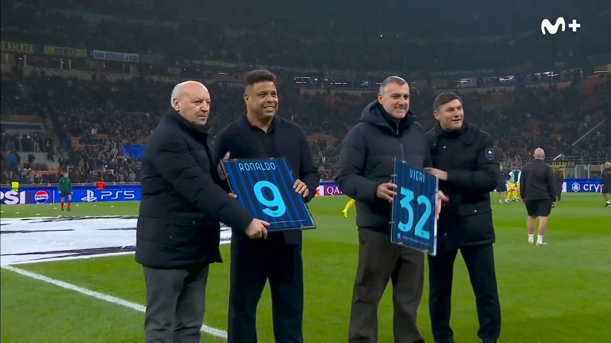 BOH. ⚫️🔵 Ronaldo y Vieri. #UCL #LaCasaDelFútbol