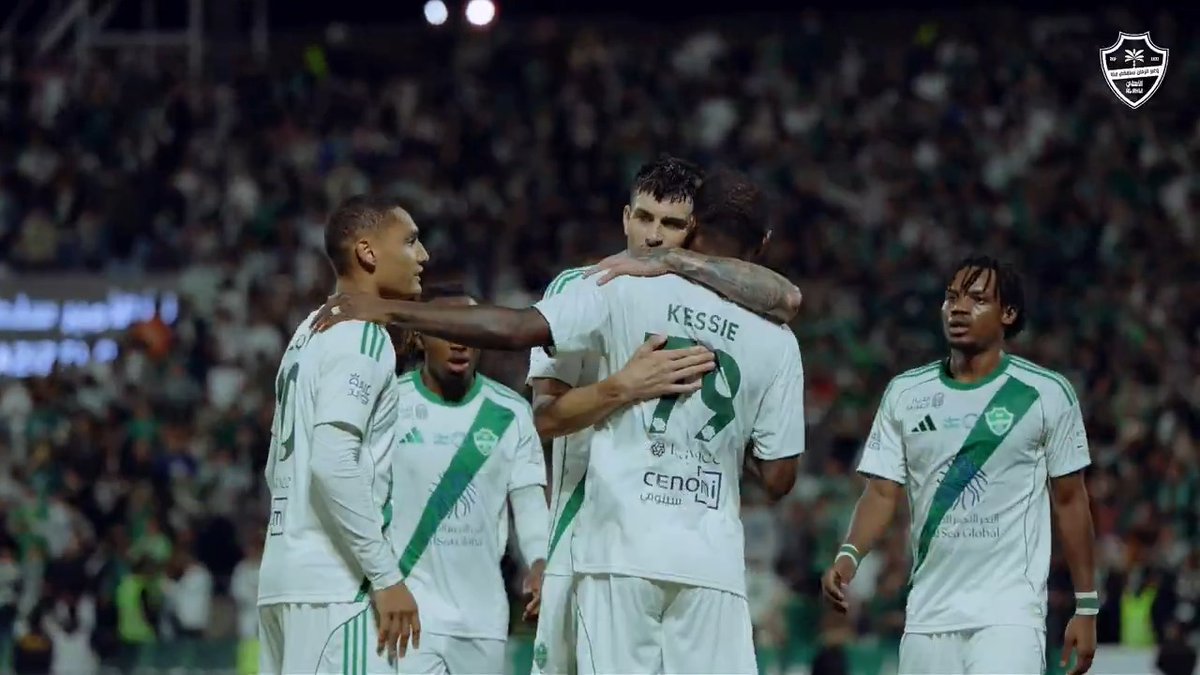 رحلة الجنوب انتهت بتحقيق الثلاث نقاط ✅ شاهد أداء الأبطال من عدساتنا 📹 #ضمك_الأهلي | #دوري_روشن_السعودي