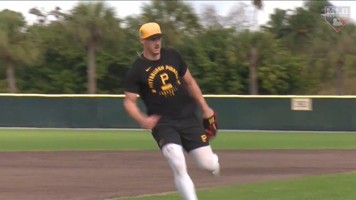 Harold Reynolds and Matt Vasgersian want to see 19-year-old Konnor Griffin break camp with the Pirates. “Why not... Let him develop and grow up.” #MLBNHotStove