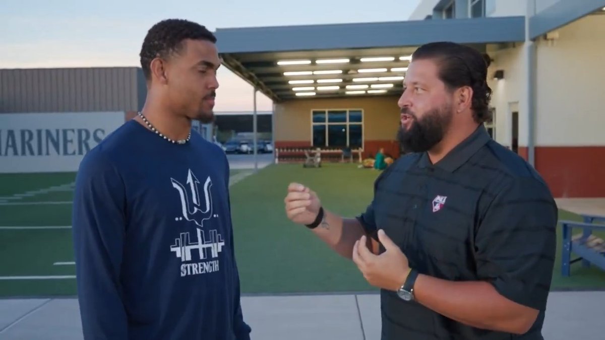 "Last year, I had a chip on my shoulder. This year, it's more about just being myself." After a career high in WAR last season, Seattle Mariners center fielder Julio Rodríguez wants to be even better! 📺 30 Clubs, 30 Camps
