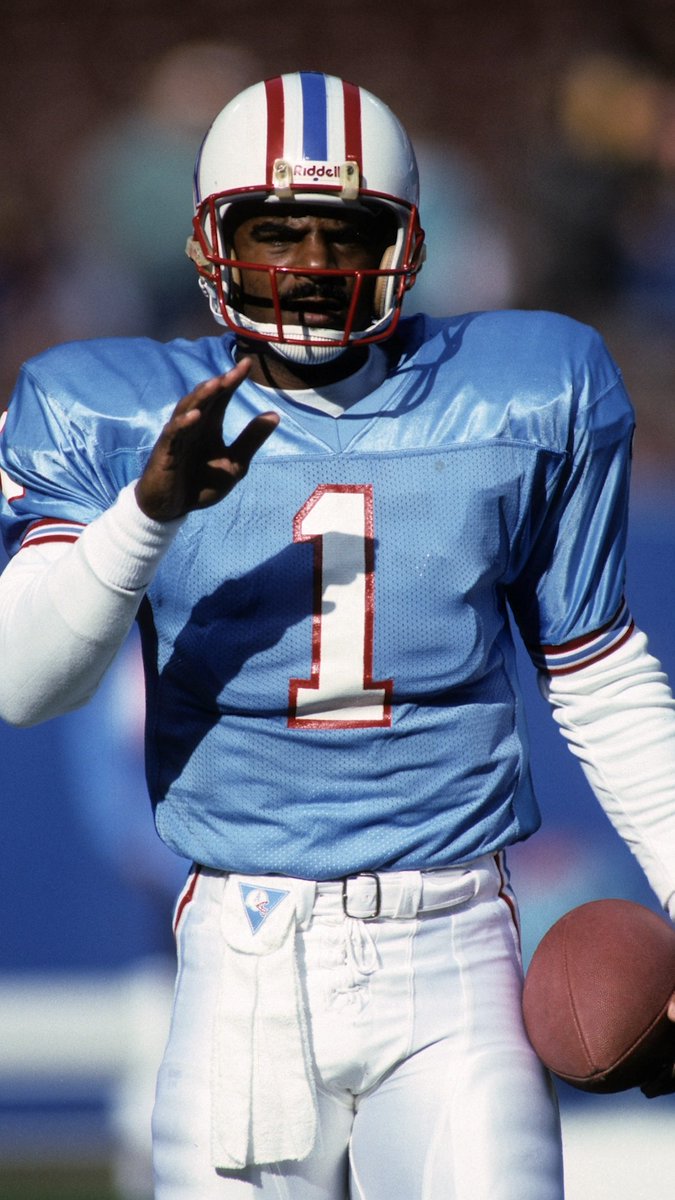As a part of Black History Month, the Pro Football Hall of Fame celebrates a member of the Class of 2006, quarterback Warren Moon. Warren Moon. Moon was a trailblazer for African Americans at his position, as existing prejudices of the time led many to believe he couldn’t be an NFL quarterback. An incredible stint in the Canadian Football League shattered these doubts, however, leading to Moon becoming one of the all-time NFL greats at quarterback.