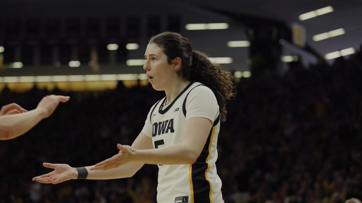 She's a 𝘱𝘳𝘰𝘣𝘭𝘦𝘮 😎 Ava Heiden x #Hawkeyes