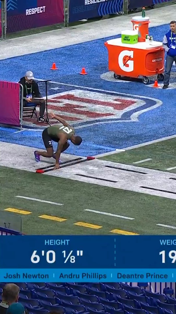 The fastest 40 ever ran by an Eagle at the NFL Combine 😮‍💨