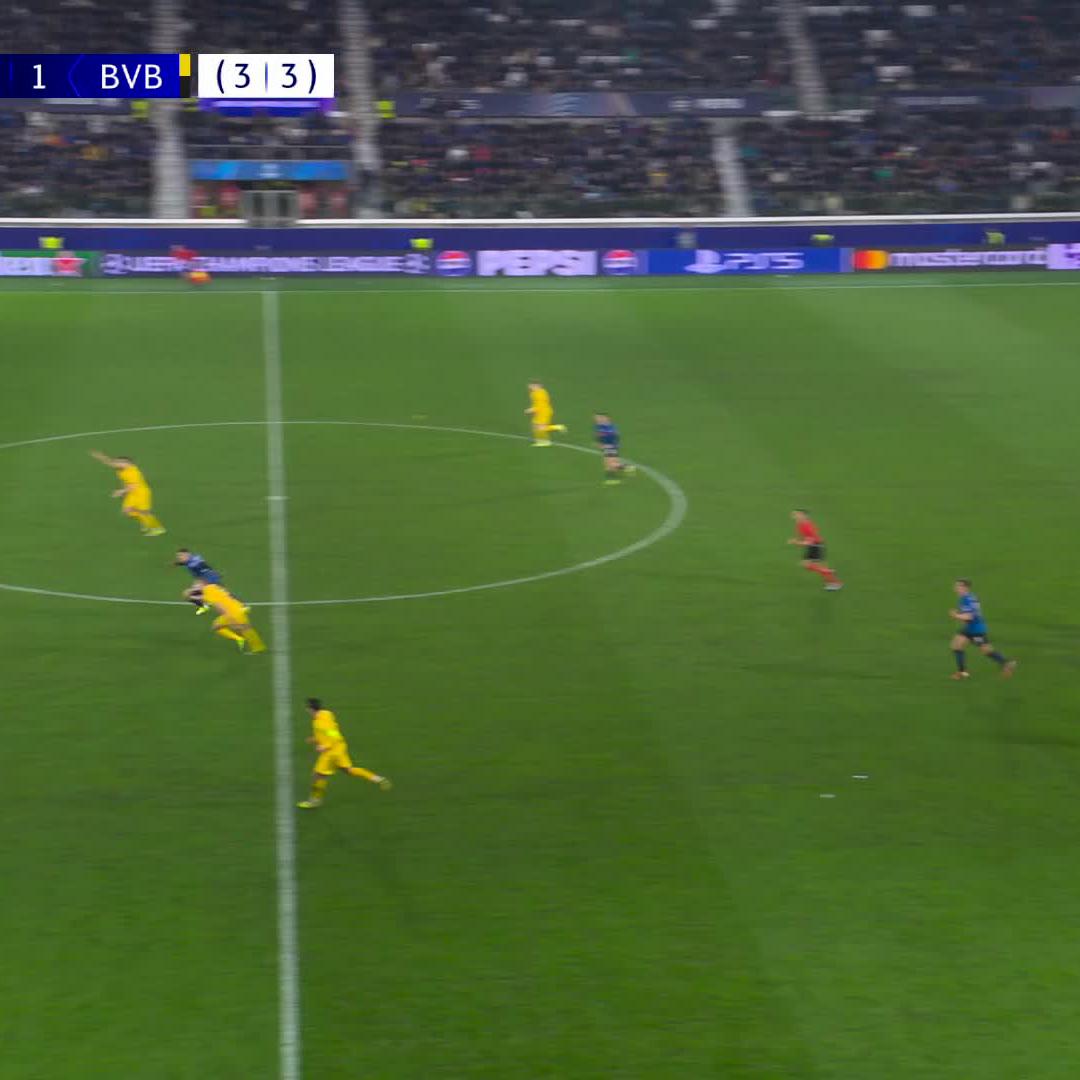 IRRE BVB-Schlussphase! Blut, VAR, 2 Rote, 1 Gelb-Rot &amp; der Elfer-K.O. #UCL #DAZNmoment