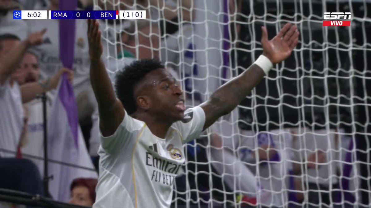 ‼️ VINÍCIUS PIDIÓ PENAL DE OTAMENDI.