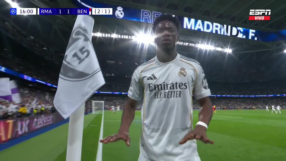 Cuando las cosas se complican para Real Madrid, siempre aparece Fede Valverde. Jugada del uruguayo y gol de Tchouameni para otra vez sacar ventaja en la serie.