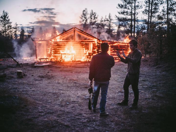 Oscar nominee Adolpho Veloso breaks down the forest fire scene in TRAIN DREAMS, frame by frame. Now playing on Netflix.