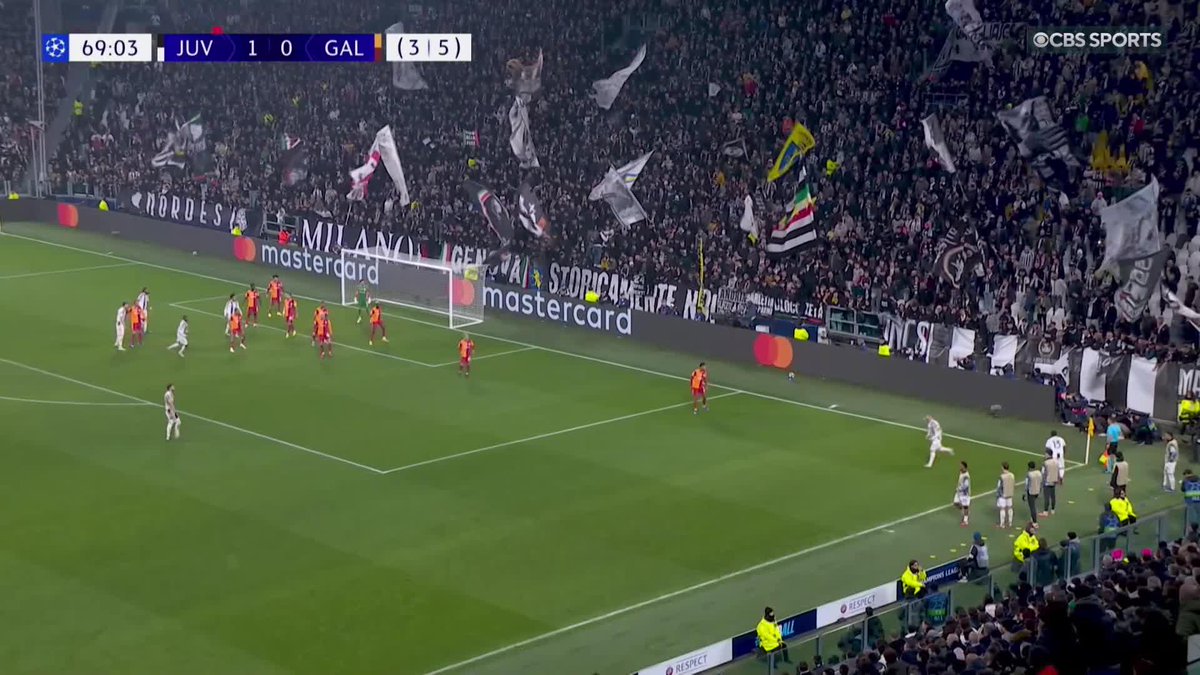 Federico Gatti gives the Old Lady a lifeline! ⚪️⚫️ 10-man Juventus are fighting their way back into the tie 💪
