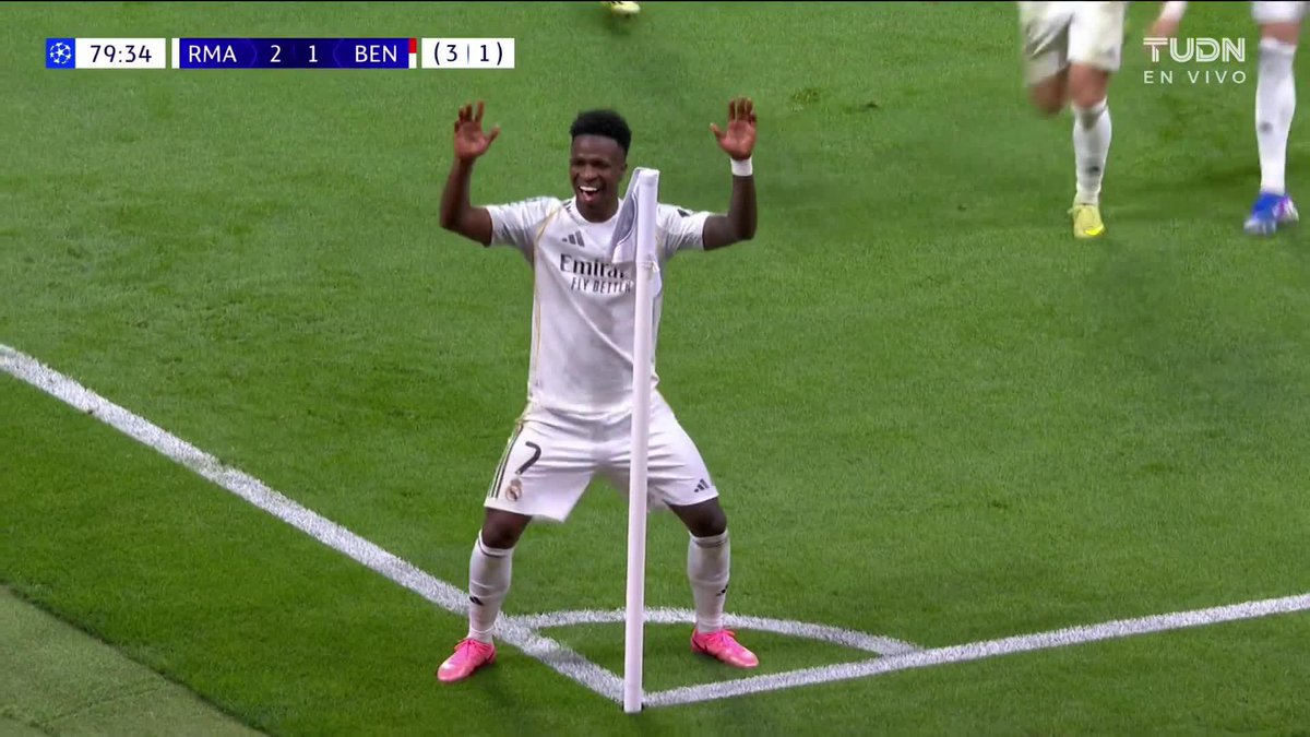VINICIUS LEAVES NO DOUBT 👏 After the week he has had, imagine how he must feel 🤍