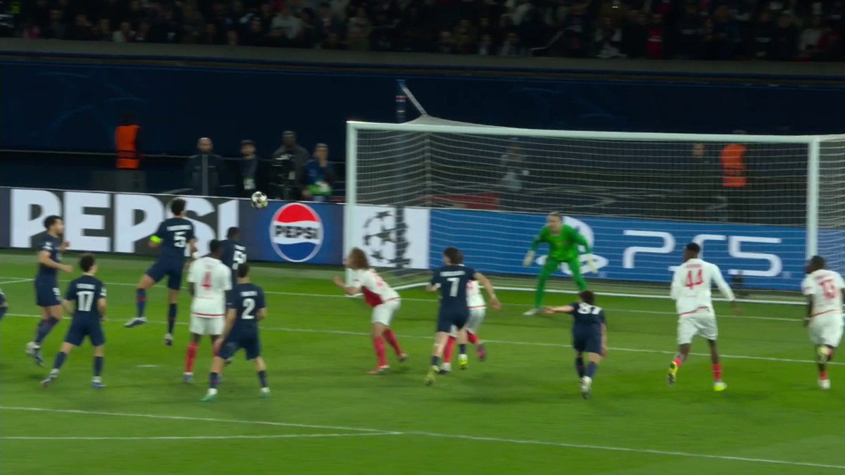 Wout Faes with a huge chance to equalise in the last seconds of the match 😅 📺 TNT Sports & discovery+ UK