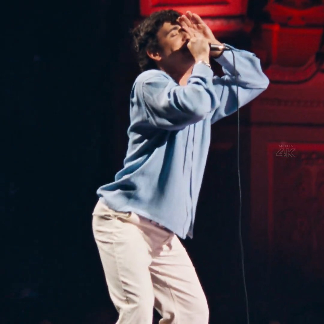 Marcello Hernandez in his Netflix Special! The back shot during that dance?!?? 😭