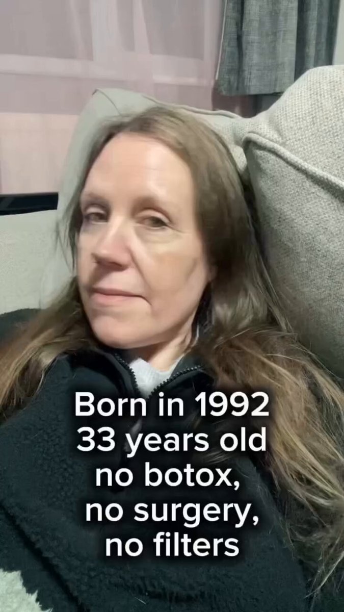 Does she look 33 to you?? 🧐😧