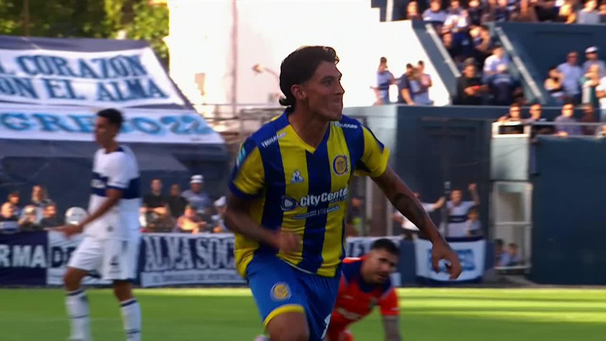 #ParaguayosPorElMundo Gol de Enzo Giménez para Rosario Central, que derrotó 2-1 a Club de Gimnasia y Esgrima La Plata en la Primera División de Argentina.