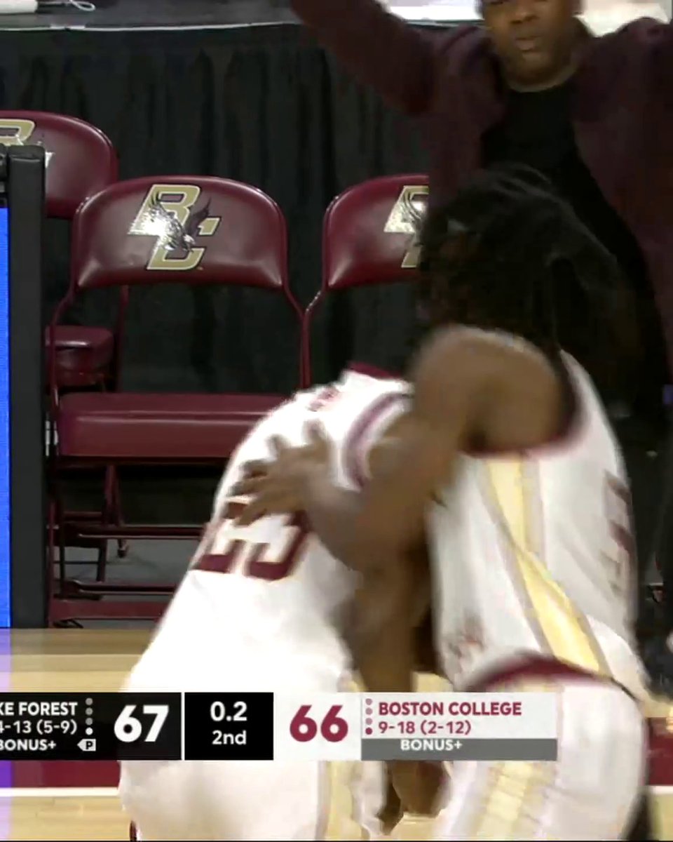 BOSTON COLLEGE WITH A GAME-WINNING TIP IN 🤯