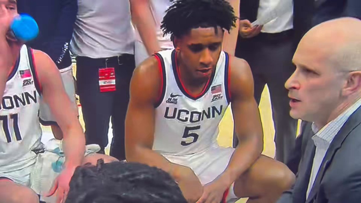 Hell of a message to his UConn team from Dan Hurley