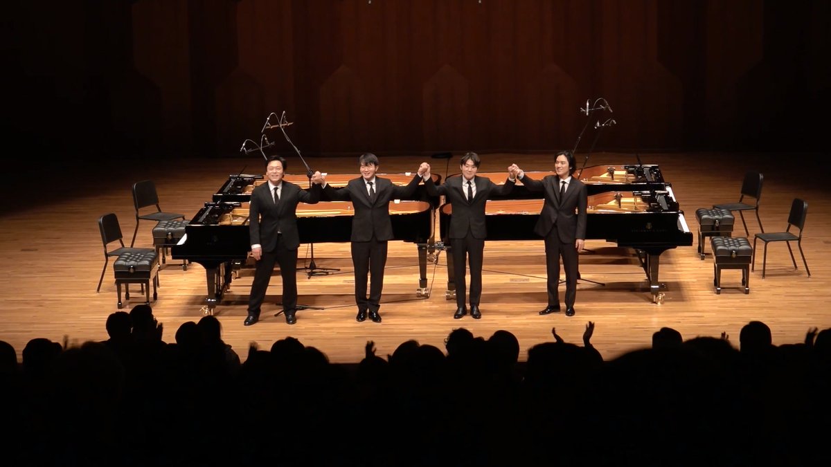 지난 2월 25일 서울 예술의전당 콘서트홀에서 ‘이어지는 울림’을 주제로 개최된 현대자동차그룹 정주영 창업회장 서거 25주기 추모 음악회. 한국을 대표하는 4인의 피아니스트 김선욱, 선우예권, 조성진, 임윤찬이 정주영 창업회장의 삶과 정신을 아름다운 선율로 풀어냈습니다.