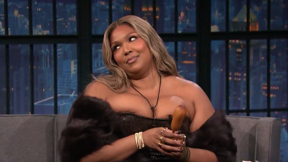 .LIZZO and Seth Meyers eat rodeo food in honor of her upcoming show at the Houston Rodeo