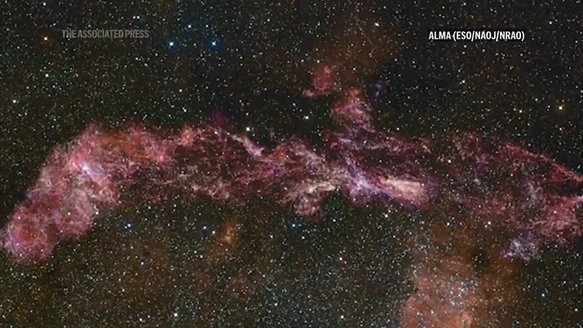 A new image from the ALMA telescope shows the splendor of star-forming gases at the heart of our Milky Way galaxy in unprecedented detail, giving astronomers information about how stars and planets form