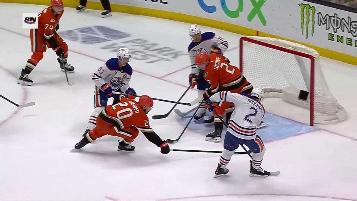 Two goals in 36 seconds and the Edmonton Oilers are up by 2️⃣!