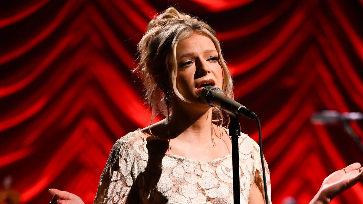 .Carter Faith performs “If I Had Never Lost My Mind…”! Watch the full performance ⬇️ #FallonTonight