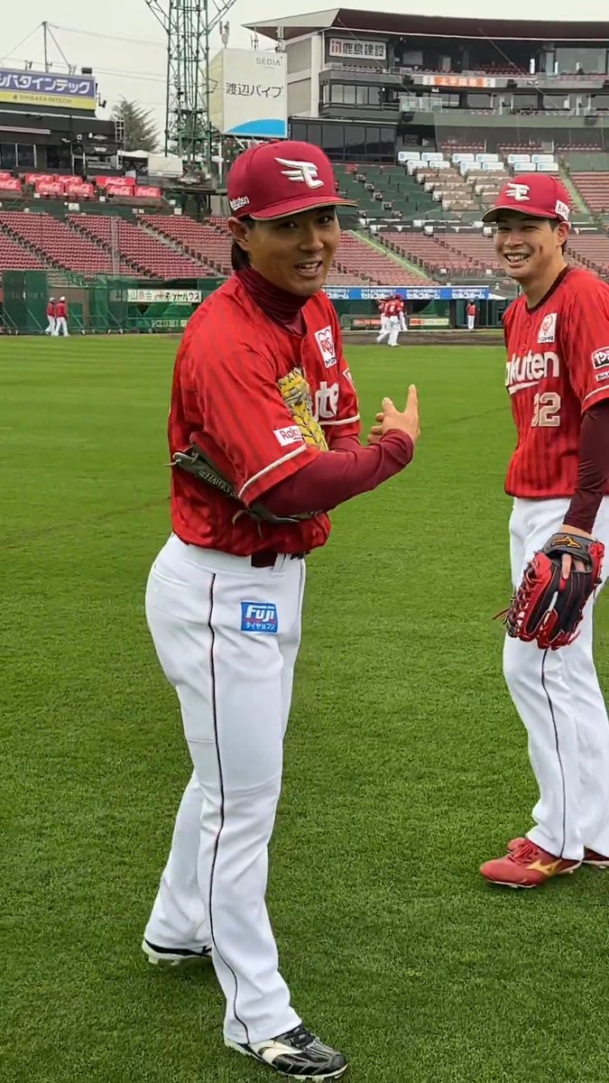 #佐藤直樹 選手はタートルネックスタイル！ #中島大輔 選手からは辛口な意見をもらったようですが、お似合いです😉👍 #RakutenEagles #強鷲革新
