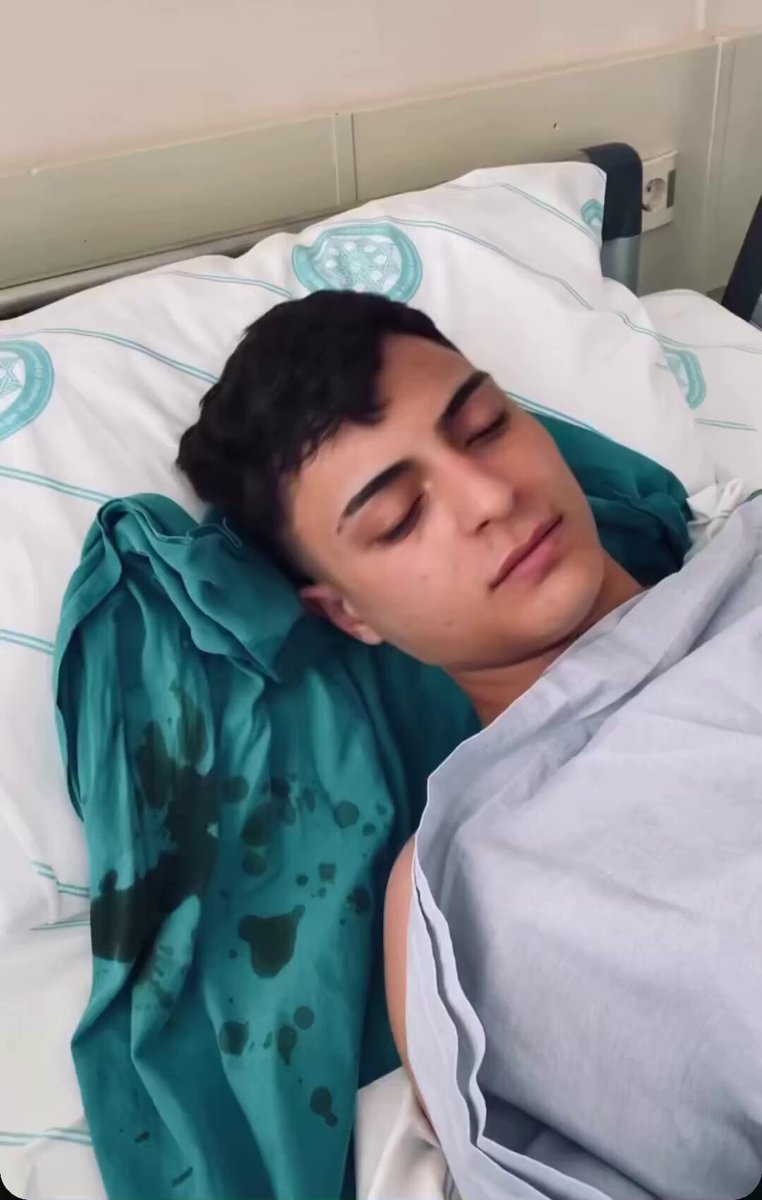 Ameliyattan çıkan, hâlâ narkozun etkisindeki bir genç… Dudaklarından dökülen ilk söz: “Kâbe’de hacılar, hu der Allah!”