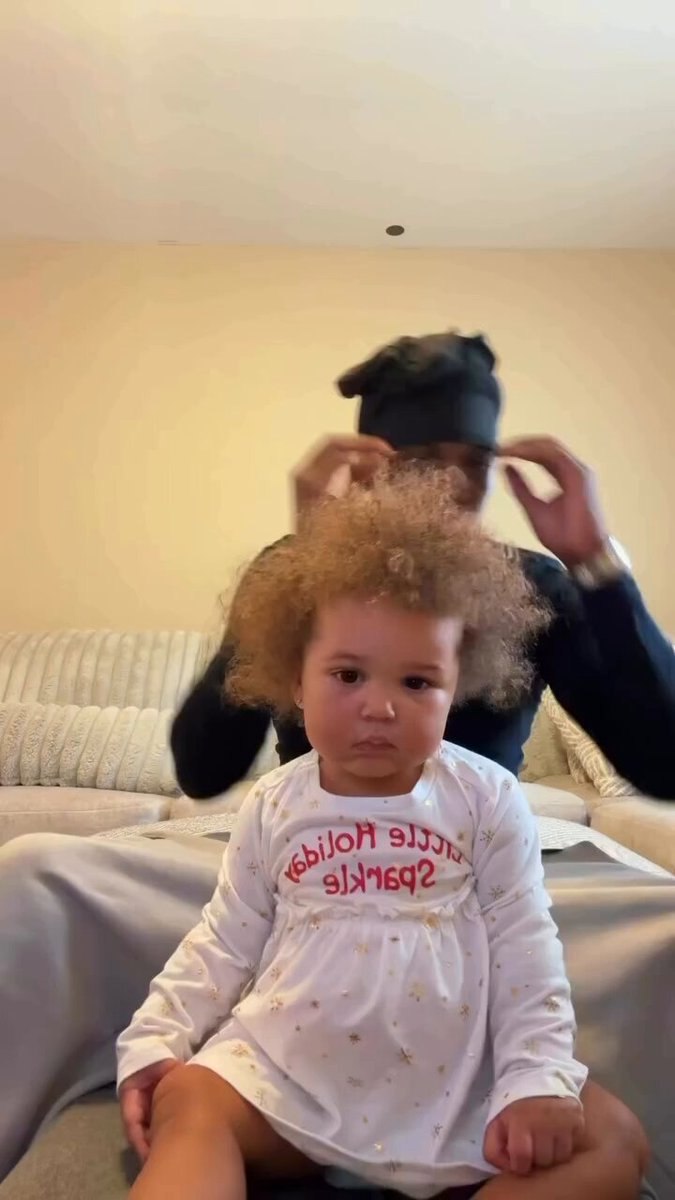 She keeps wondering what bro is doing😭😭🤣