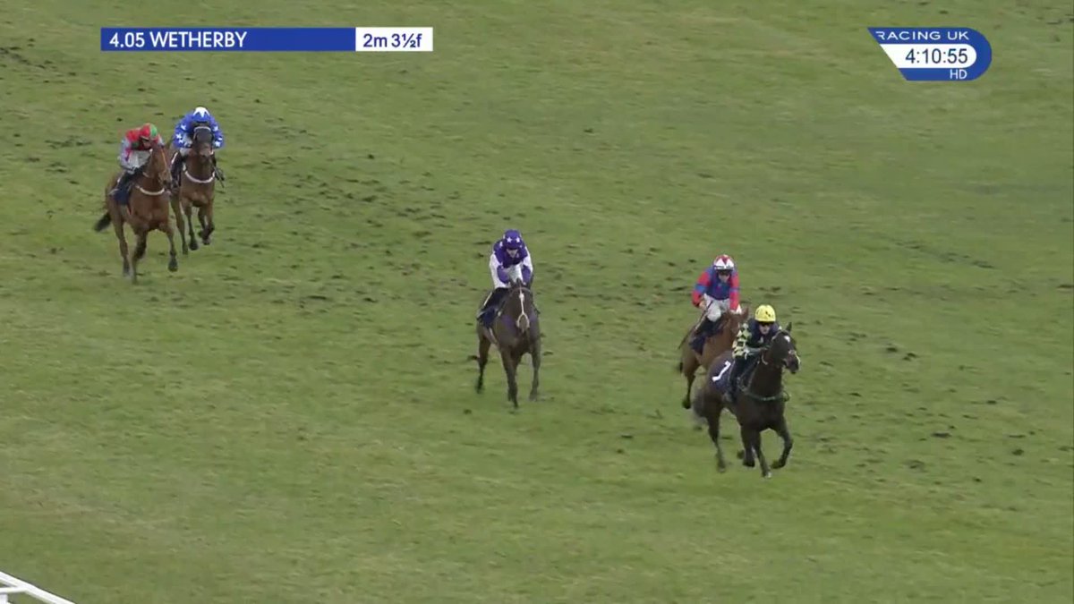 Who remembers this crazy finish to a race at Wetherby more than 8 years ago this week! 😲