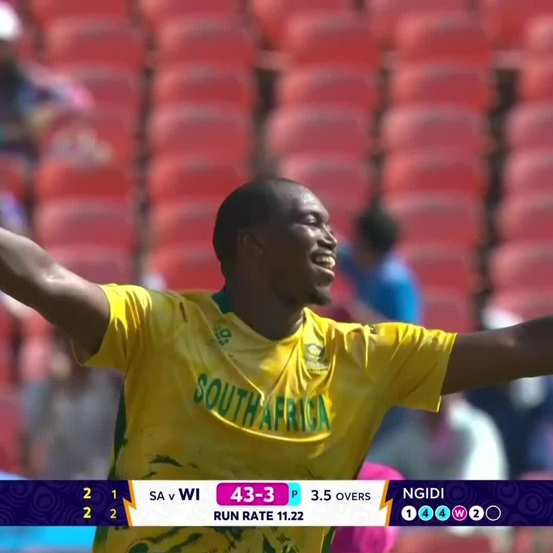 Lungi Nigidi makes his mark 😤🇿🇦 The Proteas are 43/4 after 4 overs ⏩ 📺 Stream #T20WorldCup on DStv: