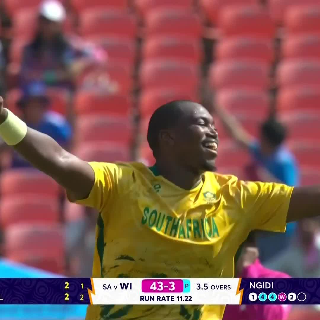 Our isiXhosa commentators can't get enough of Lungi Ngidi 🤩🇿🇦 Another brilliant spell from him at the #T20WorldCup 🏏💥 📺 Stream on DStv: