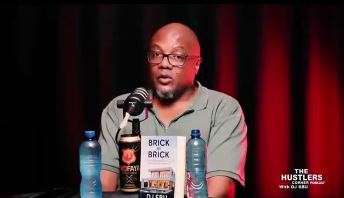 Mbudziyadhura went to Harare Poly at the department of mass communication to study for a diploma. So which professors is he talking about at Harare Poly? 😂 He is just lying to DJ Sbu djsbu