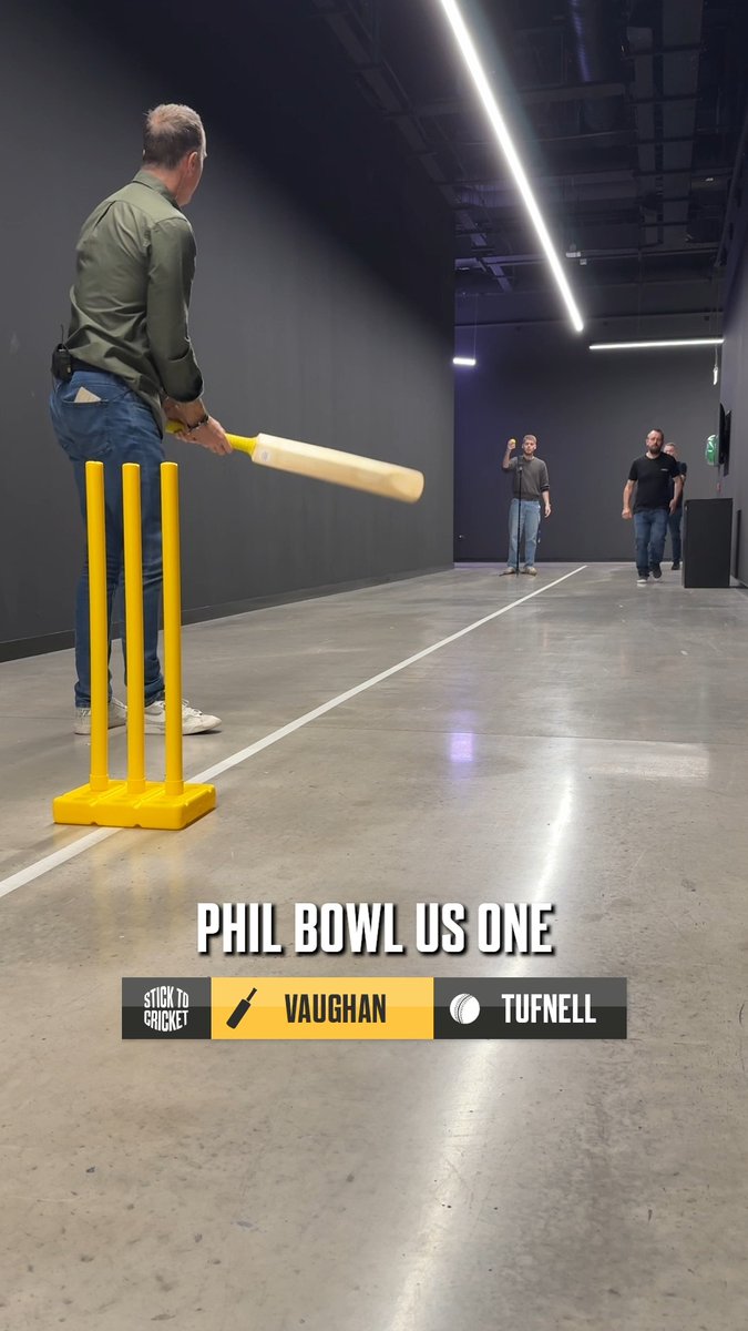That's some over from Michael Vaughan at the expense of Tuffers! Corridor Cricket returns! 🏏