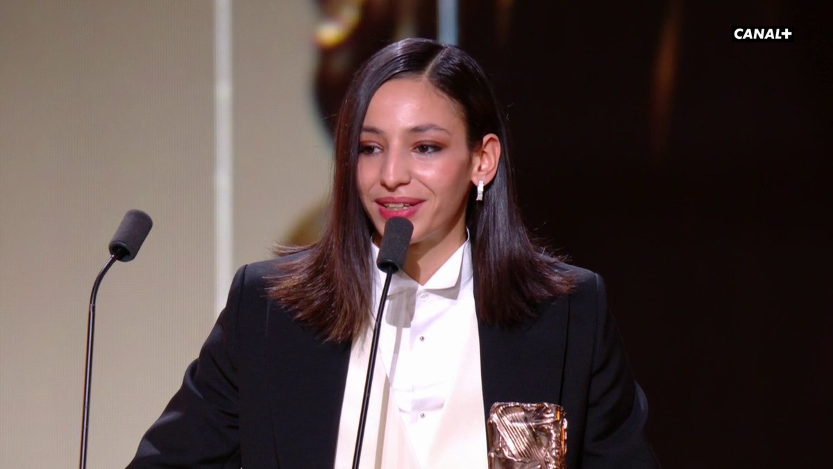 "Lors de mon enfance je t'avais promis le Ballon d'or, ce soir je rentrerai avec le César d'or." Nadia Melliti, César 2026 du meilleur espoir féminin, à un message pour sa mère.