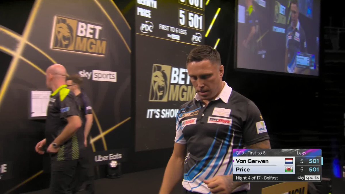 10-DARTER TO TAKE US ALL THE WAY! Gerwyn Price battles back from 5-3 to level this contest once again and take us to a decider, as he pins tops for a 10-dart hold! 📺 #PLDarts | QF3