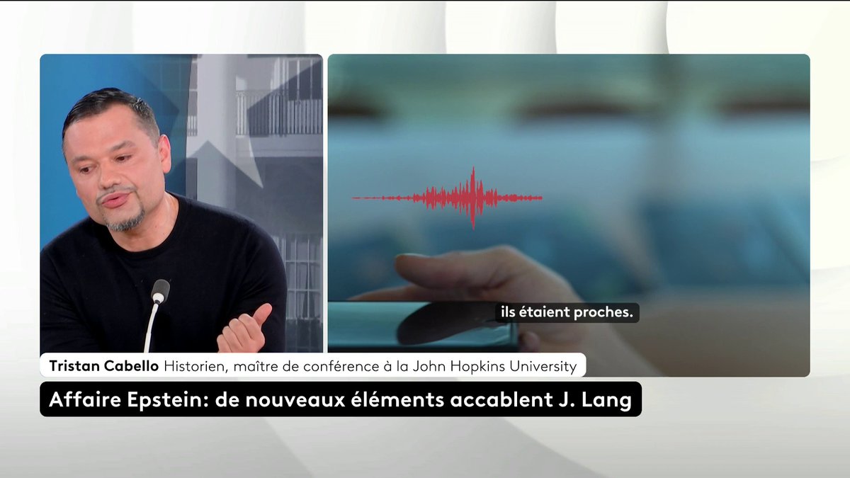 🔴 🗣️ Affaire Jeffrey Epstein : "La gauche radicale n'est pas dans les Epstein files. Il y a Jack Lang mais il n'y a pas Mélenchon [...] il y a Clinton mais il n'y a pas Sanders", note l'historien Tristan Cabello. Loïc de La Mornais #SurLeTerrain #Canal16