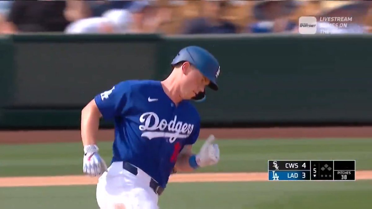 ウィル・スミスがOP戦 第1号ホームラン💥 WBCアメリカ代表にも選出されているウィルスミス!打撃好調 ドジャースはオープン戦、負けなしの5連勝中 【OP戦成績】 打率.556 1本塁打 OPS1.556 🎥Los Angeles Dodgers #ドジャース