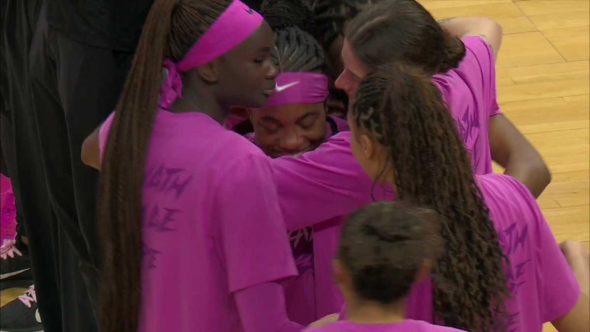 Bigger than basketball 💕 Today we #PlayforKay and recognize breast cancer survivor, Joanne Aluka-White, Gabby White's mother and UNC Associate Head Coach. #GoHoos🔸⚔️🔹 #GNSL