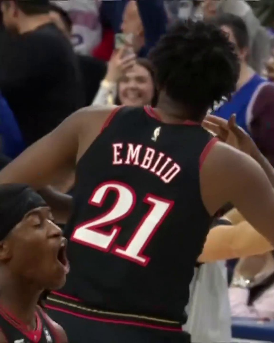 EMBIID HITS DAGGER THREE AFTER LEAVING EARLIER IN THE GAME WITH AN INJURY‼️ CLUTCH JOEL 🔥