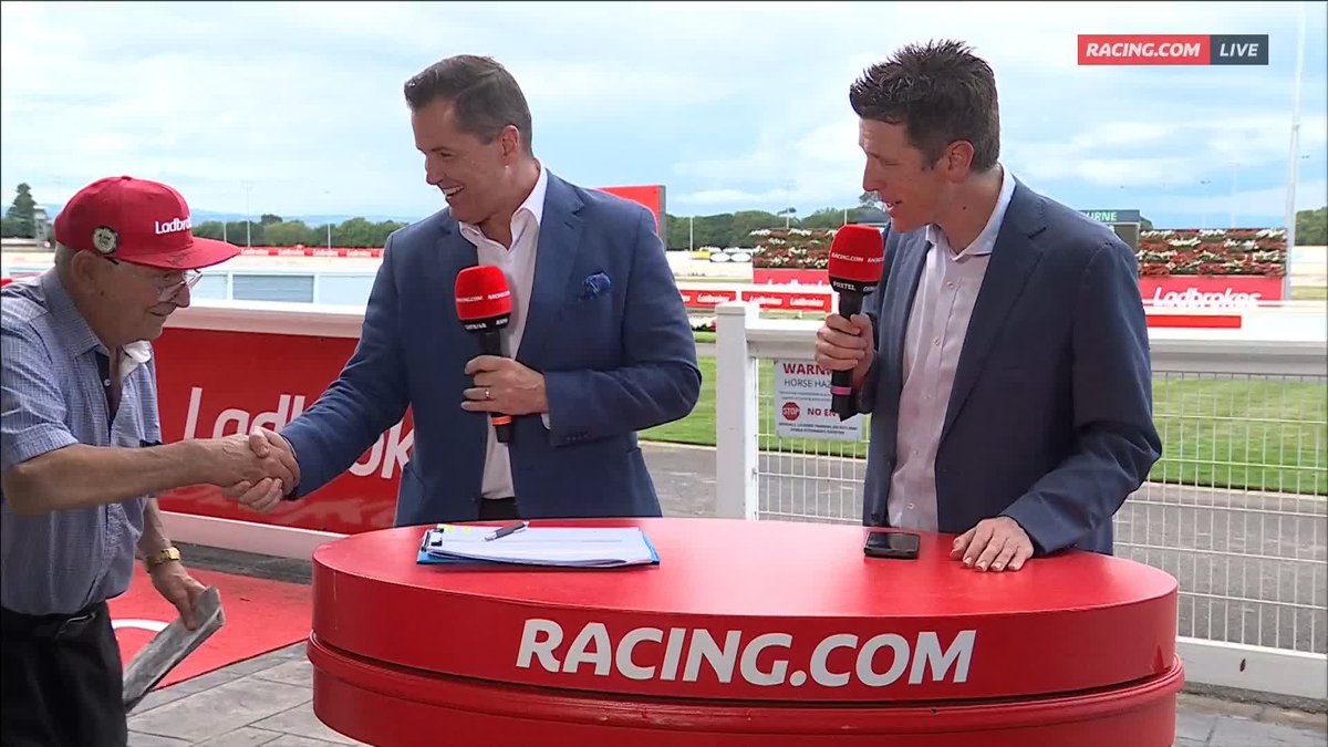biggest fan crashes the set! 🤣 📺 Ch. 78/68, Foxtel 529, Kayo or via our app