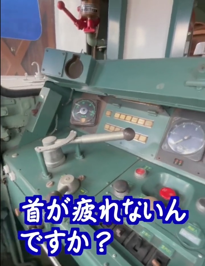 みんな気になってるあの事! 『DE10の横向き運転台で首が疲れないのか、元運転士さんに訊いてみた』 インタビュー動画です‼️