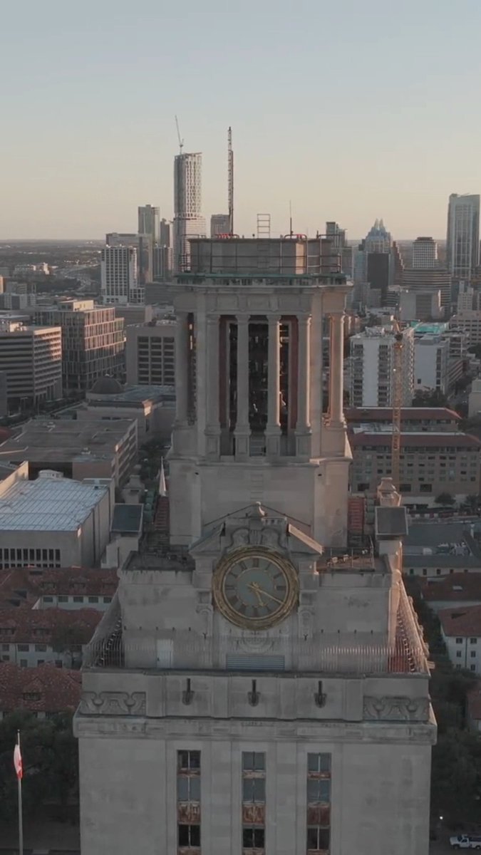 Happy 89th birthday to the UT Tower! 🔔🧡 We're celebrating with a special rendition of "Happy Birthday", played by a member of our student guild of carillonneurs. Read more about the tower and special day here -