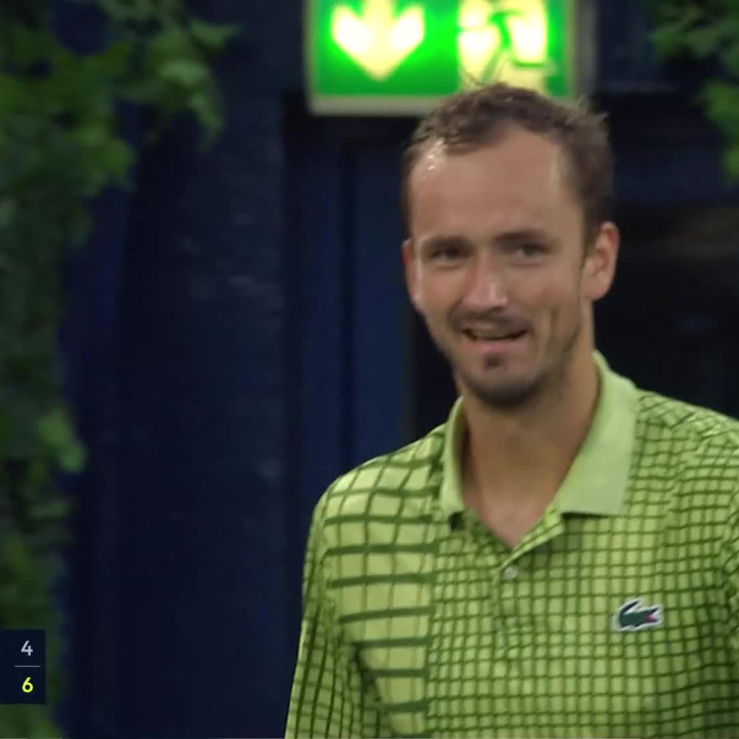 A 24-shot rally on set point ๐ณ Medvedev takes the first 6-4 over FAA! #DDFTennis