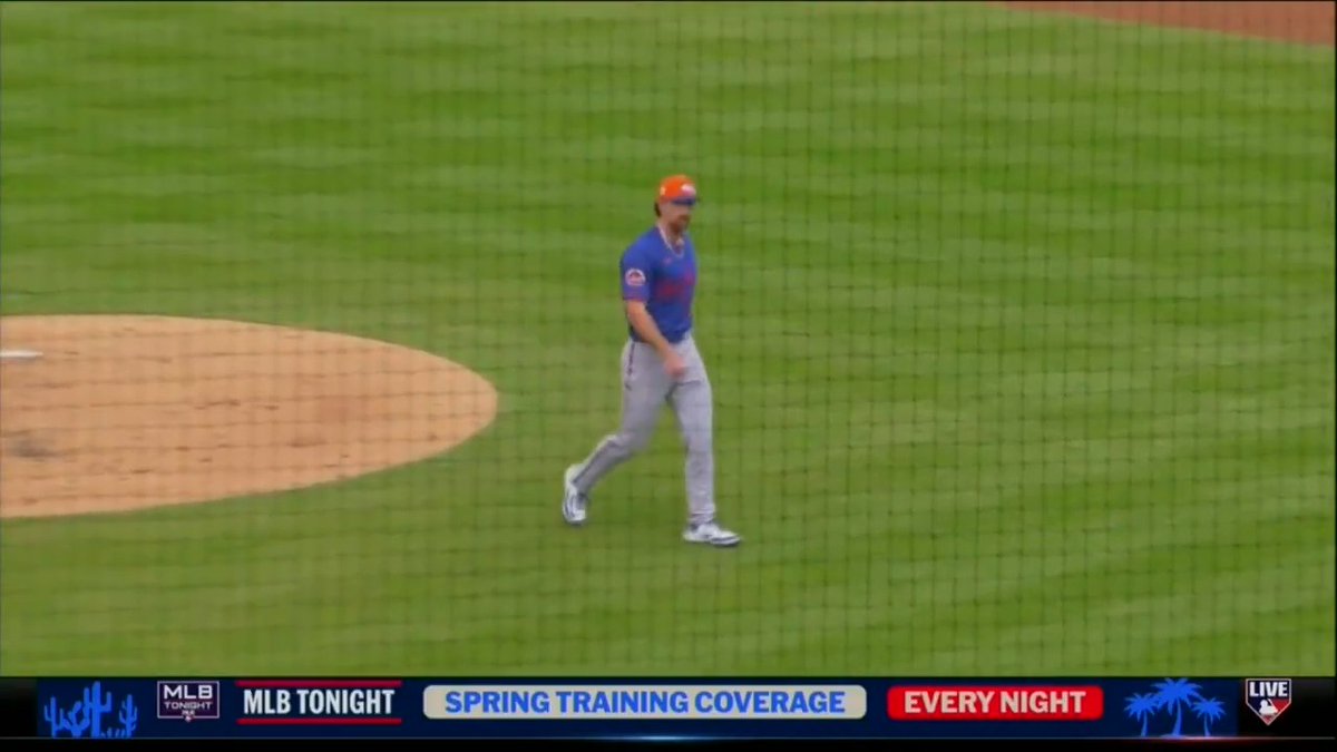 "He's a young dude who pitches like he's been doing it for 15 years..." #MLBNHotStove discusses Nolan McLean after his stellar Spring Training outing yesterday.