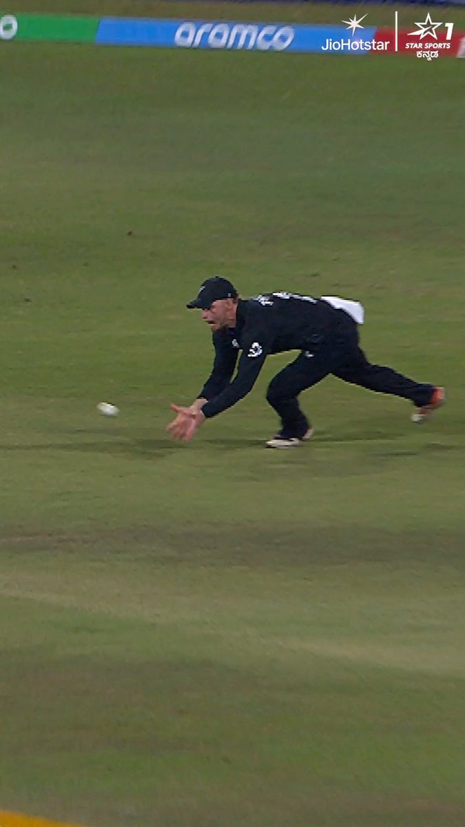 SUPERMAN GLENN PHILLIPS..!!! 🤯🔥 - He is the master in taking tough catches.