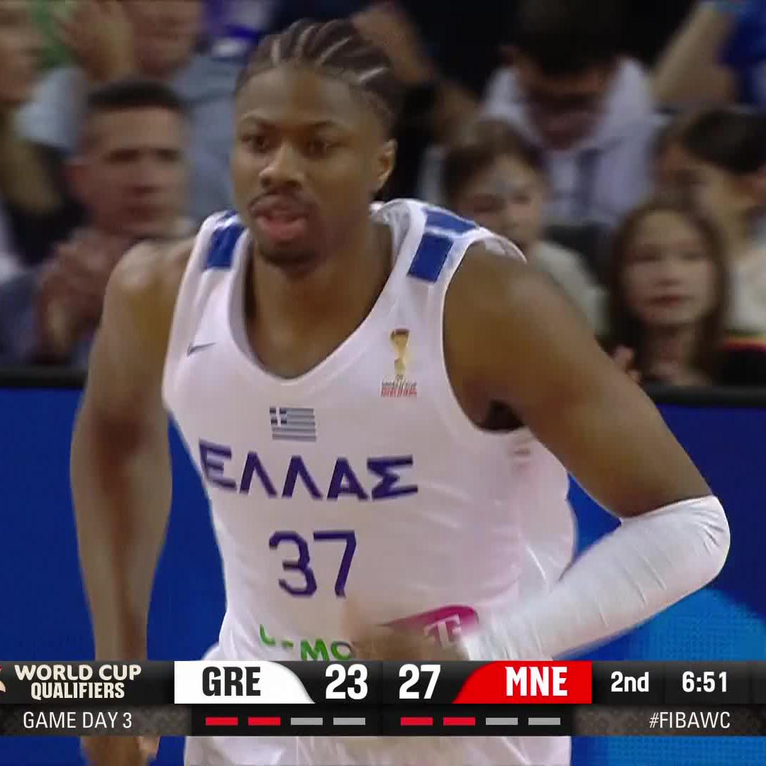 🇬🇷 Yunanistan - Karadağ mücadelesinde Kostas Antetokounmpo, smaçları ile maça damga vuruyor. #FIBAWC | #StepItUp